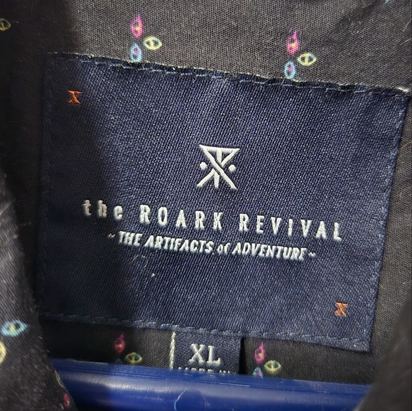 Roark Long Sleeve Button Up Size XL - Picture 3 of 4
